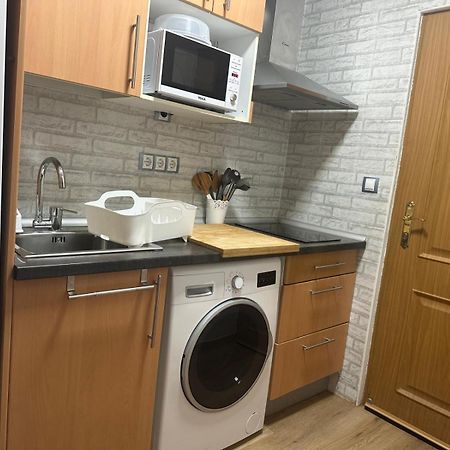 Irivi 9 Apartment اغوادولس المظهر الخارجي الصورة